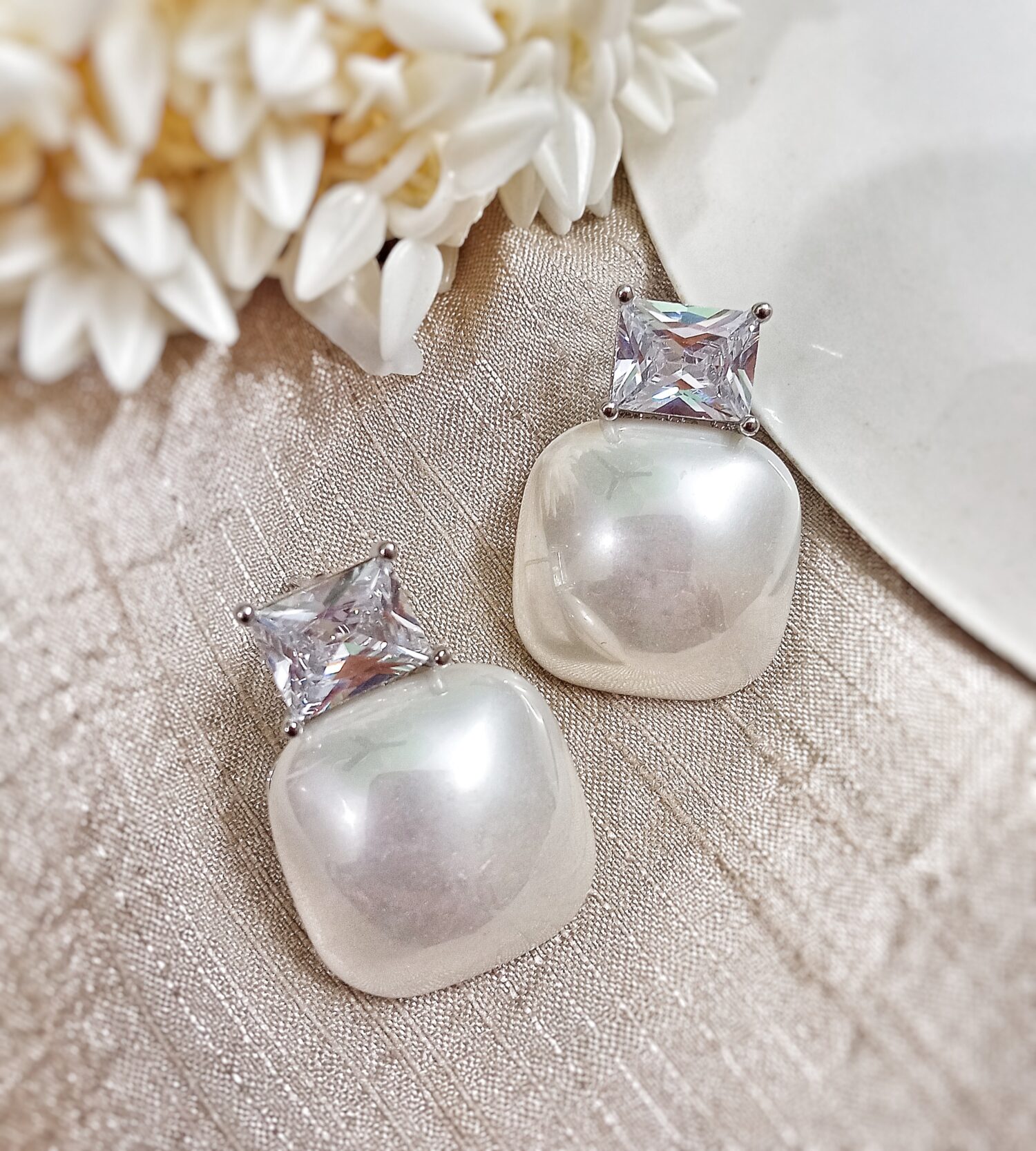 Ada Pearl Stud Earrings (Silver Polish) - Image 2