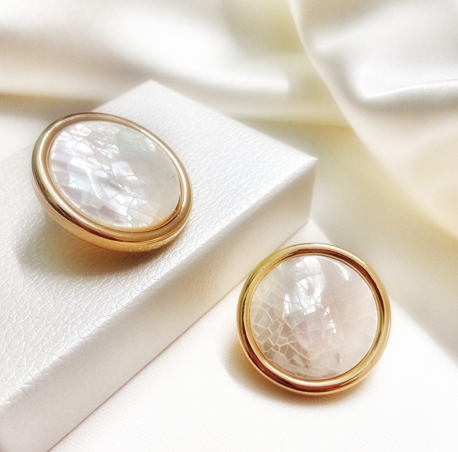 Sia MOP Studs - Image 4