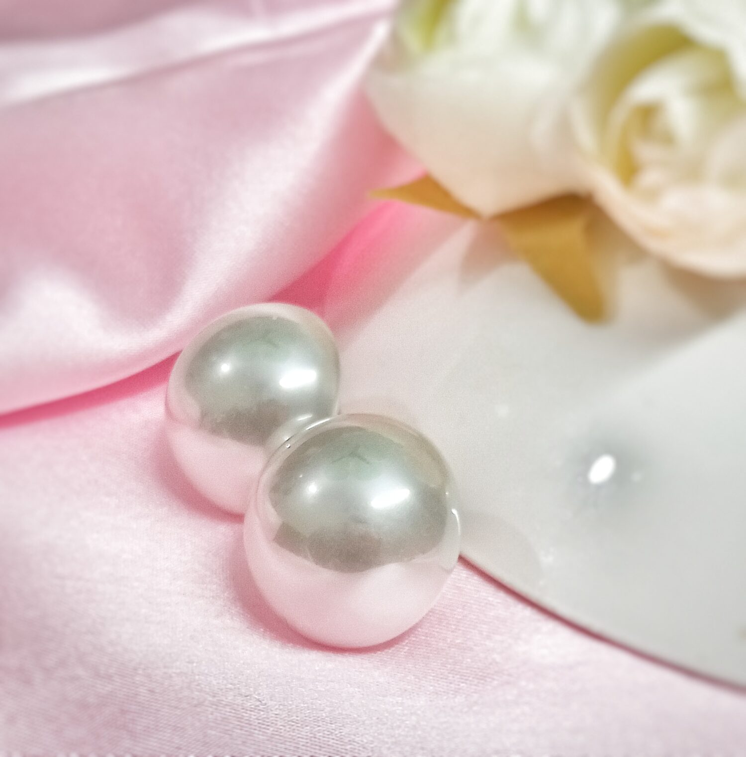 Pearlette Stud Earrings - Image 2