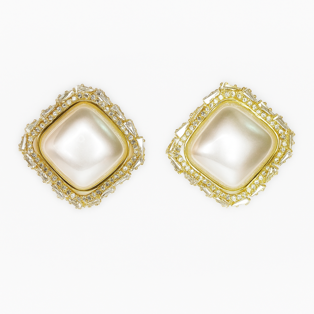 Lara Statement Pearl Studs