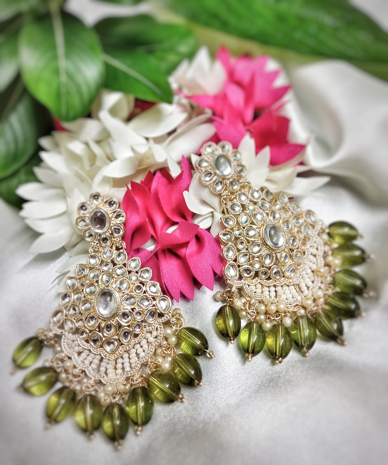 Nazrana Earrings (Olive)