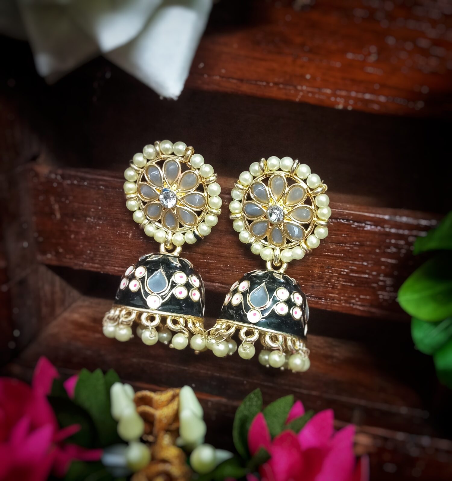 Ruhi Jhumki Earrings (Black)