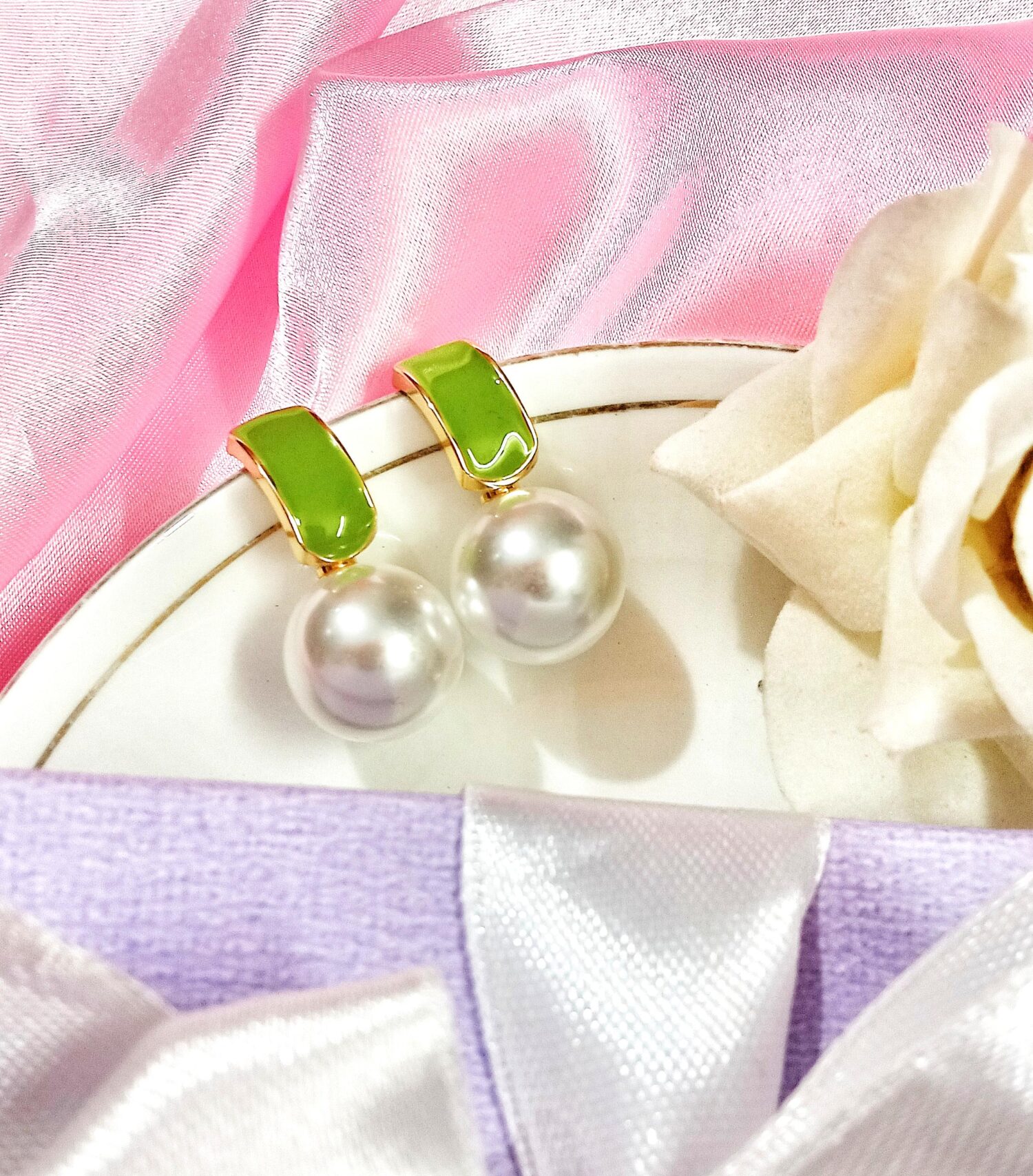 Aria Drop Pearl Earrings (Green)