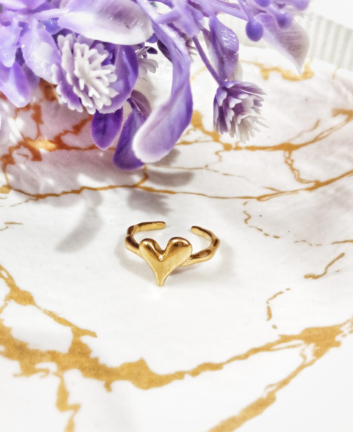 Lustrous Love