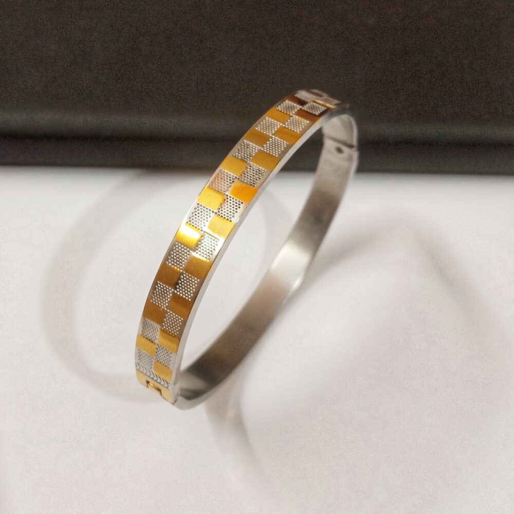 Gridlock Cuff