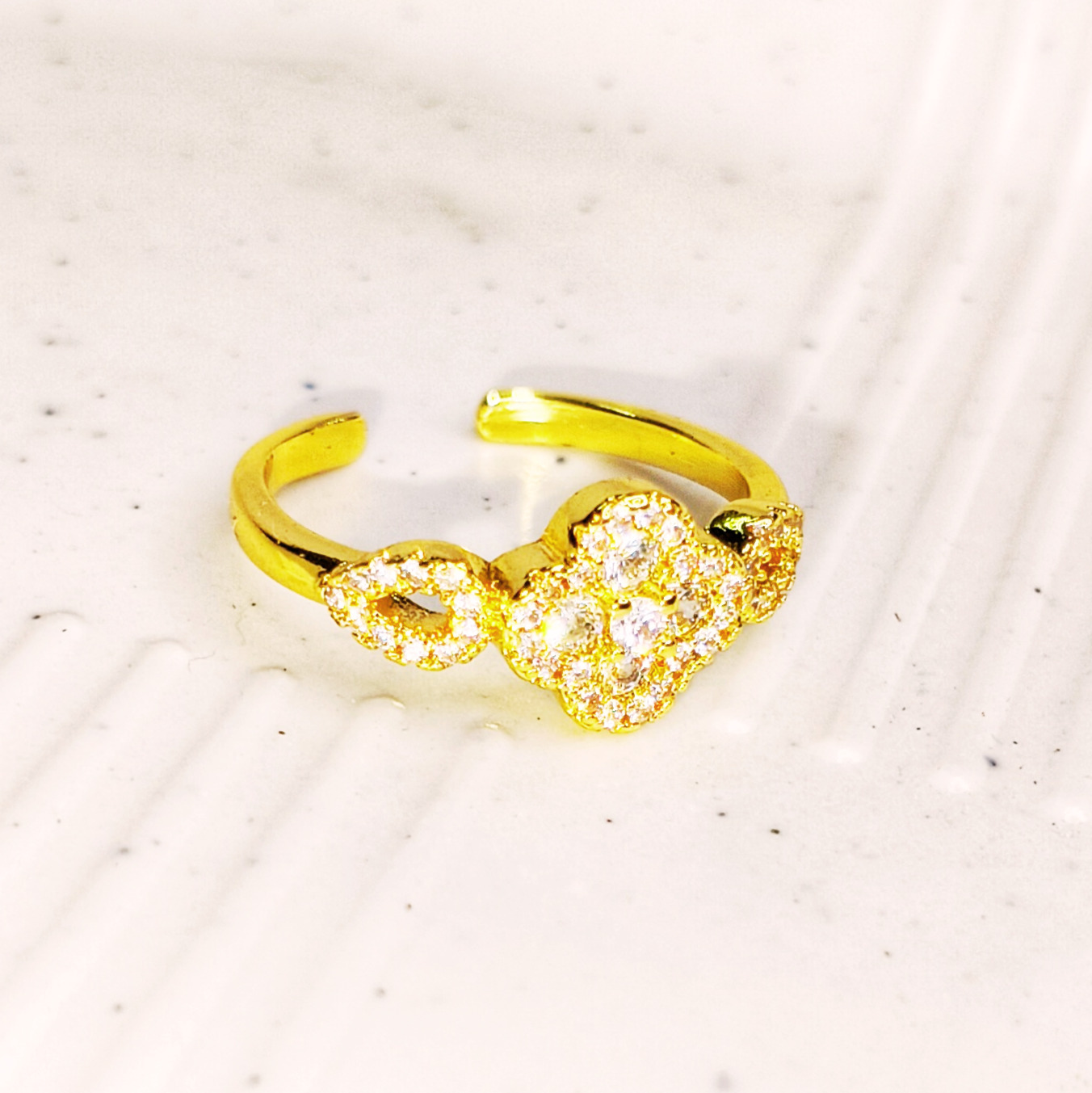 Clover Ring - Image 2