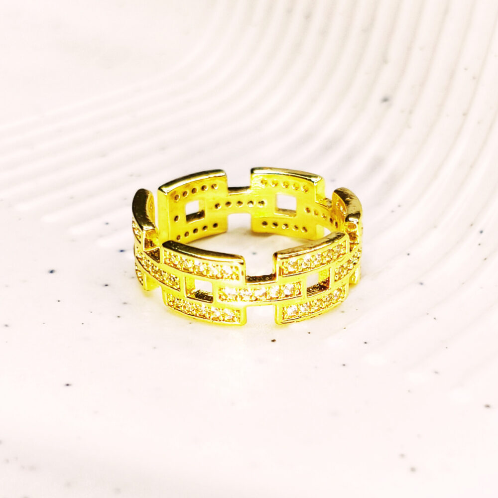 Luxe Link Ring